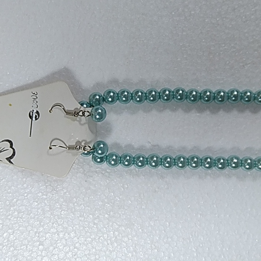 Necklace blue pearl accent with earrings